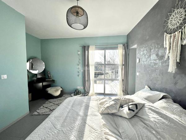 Fréjus -Villa contemporaine 223m2 domaine privé -studio & garage à SAISIR !!