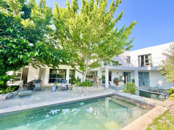 Fréjus -Villa contemporaine 223m2 domaine privé -studio & garage à SAISIR !!