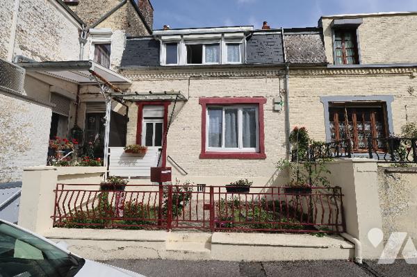 Exclusivité,
Idéal investisseur !
Maison avec locataires en place – Rendement immédiat - 621€/mois.