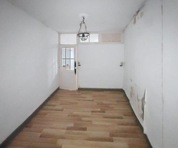 Maison à réhabiliter offrant de beaux volumes à exploiter