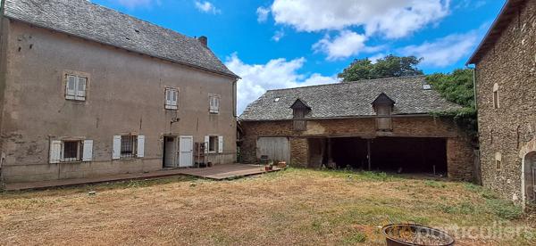Location
                Appartement87,12 m² - 3 Pièces -
                    QUINS (12800)