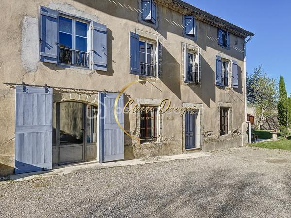 Maison en pierre de 250 m²