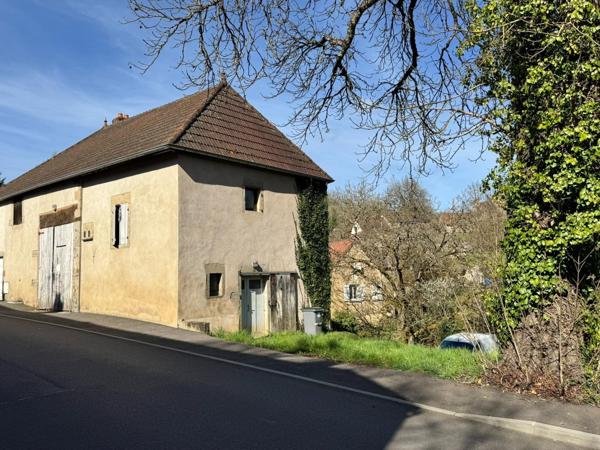 Au coeur de Couches, grand bâtiment
