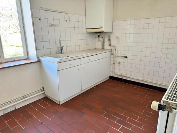 Au coeur de Couches, grand bâtiment