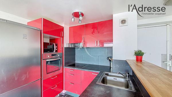 PUTEAUX/ DEFENSE appartement 2 pièces de 46 m² avec cave et parking