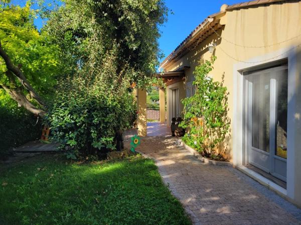 maison plein pied rare dans ce secteur