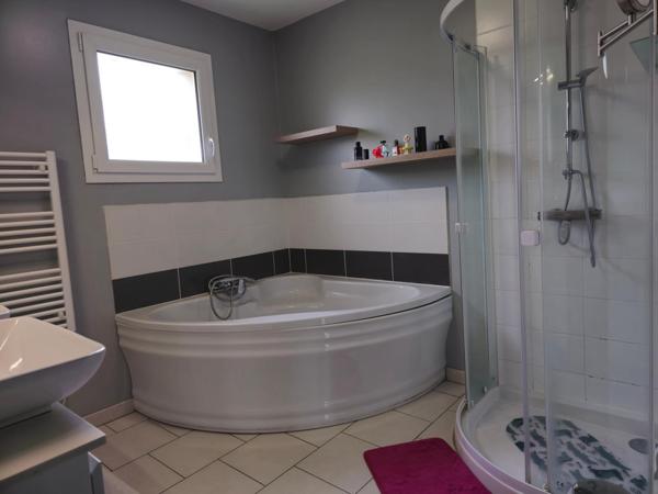 Maison individuelle, 3 chambres, 1 garage