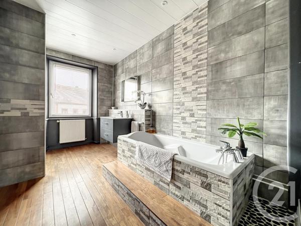 Appartement F6 à vendre  6 pièces - 138,60 m2 HERICOURT - 70