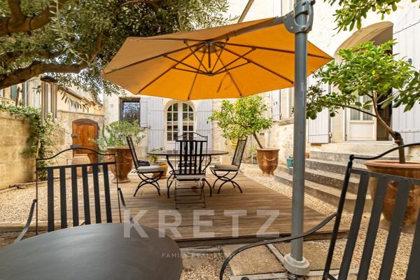VIEUX VILLAGE DES ANGLES – DEMEURE DE CARACTÈRE DU XVIIIᵉ SIÈCLE AVEC PISCINE ET GARAGE