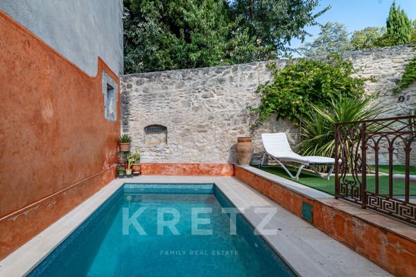 VIEUX VILLAGE DES ANGLES – DEMEURE DE CARACTÈRE DU XVIIIᵉ SIÈCLE AVEC PISCINE ET GARAGE