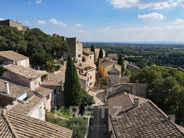 VIEUX VILLAGE DES ANGLES – DEMEURE DE CARACTÈRE DU XVIIIᵉ SIÈCLE AVEC PISCINE ET GARAGE