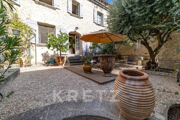 VIEUX VILLAGE DES ANGLES – DEMEURE DE CARACTÈRE DU XVIIIᵉ SIÈCLE AVEC PISCINE ET GARAGE