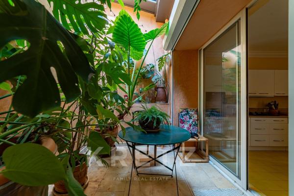 VIEUX VILLAGE DES ANGLES – DEMEURE DE CARACTÈRE DU XVIIIᵉ SIÈCLE AVEC PISCINE ET GARAGE