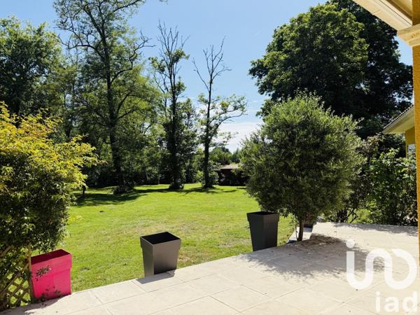 Maison 5 pièces de 104 m² à Salles (33770)