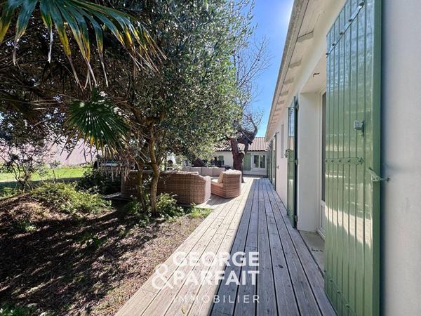 LES GRENETTES ? Propriété 2 maisons, 6 chambres, terrain 1 265 m² à quelques pas de l'océan