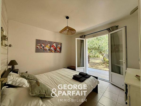 LES GRENETTES ? Propriété 2 maisons, 6 chambres, terrain 1 265 m² à quelques pas de l'océan