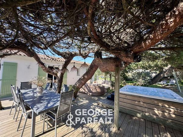 LES GRENETTES ? Propriété 2 maisons, 6 chambres, terrain 1 265 m² à quelques pas de l'océan