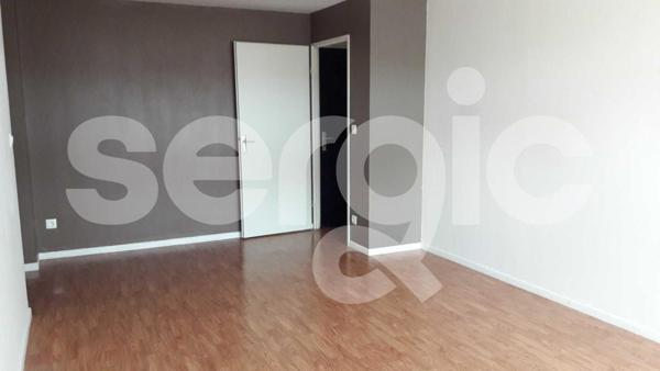 Location 2 Pieces 50 59800 Lille 13 0196 04 0444