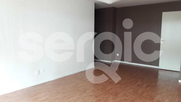 Location 2 Pieces 50 59800 Lille 13 0196 04 0444