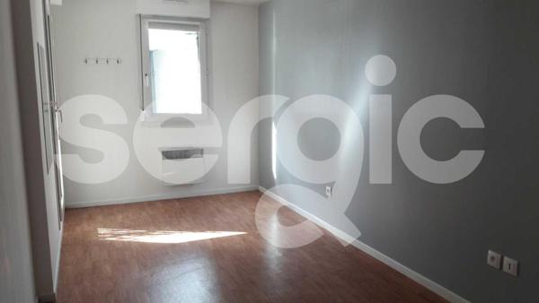 Location 2 Pieces 50 59800 Lille 13 0196 04 0444
