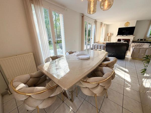 Maison Courdimanche 8 pièce(s) 165.19m2 519 900 € **  - Référence  2314