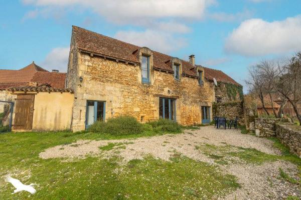 Maison à vendre |  Les Eyzies-de-Tayac-Sireuil |  3 pièces | 101 m²