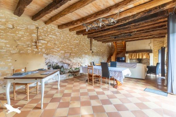 Maison à vendre |  Les Eyzies-de-Tayac-Sireuil |  3 pièces | 101 m²