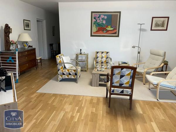 Appartement à vendre 6 pièces 122.27m² Laval (53000)