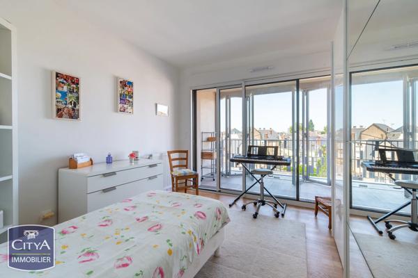 Appartement à vendre 6 pièces 122.27m² Laval (53000)