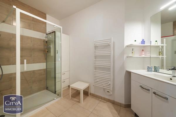 Appartement à vendre 6 pièces 122.27m² Laval (53000)