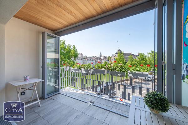 Appartement à vendre 6 pièces 122.27m² Laval (53000)