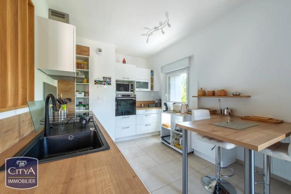 Appartement à vendre 6 pièces 122.27m² Laval (53000)