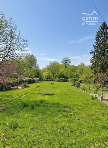 À VENDRE en Exclusivité – Beau terrain constructible –