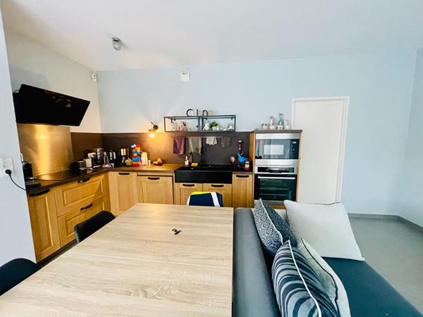 Appartement de type 3  avec terrasse et jardin