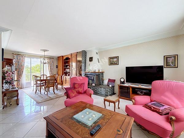 A vendre : Maison familiale de 7 pièces avec un joli jardin et garage- Rezé