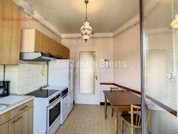 Chambéry Centre ville T3 de 61 m² traversant