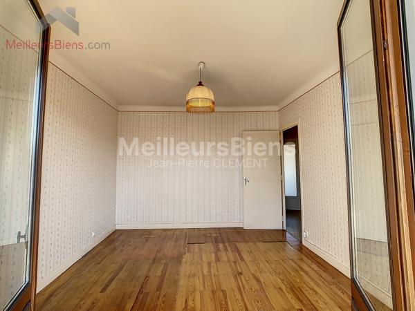 Chambéry Centre ville T3 de 61 m² traversant