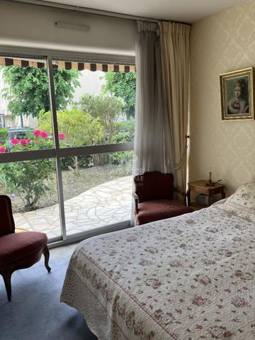 Appartement - Quartier Saint-Nicolas €599 000 ** - Référence 12857