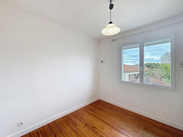 A vendre Maison 97m2, 6 pièces avec jardin et garage à Seissan