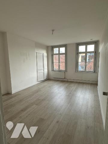 LILLE VIEUX LILLE - T3 - 84.50 M²