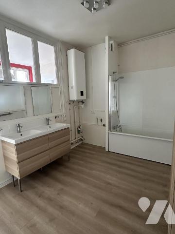 LILLE VIEUX LILLE - T3 - 84.50 M²