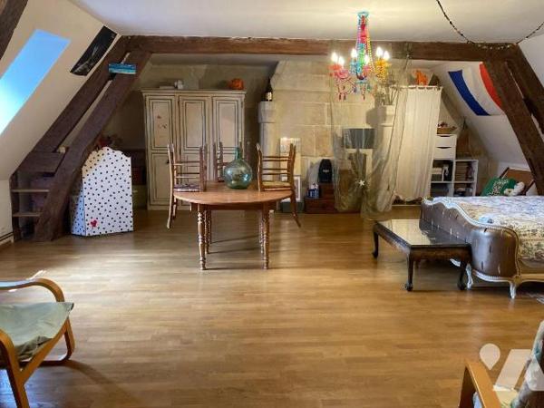 Située à 20 min de Bernay et à 14 min du Neubourg, l'étude vous présentent un Manoir du XVII° s...