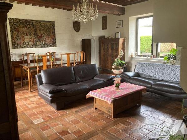 Située à 20 min de Bernay et à 14 min du Neubourg, l'étude vous présentent un Manoir du XVII° s...