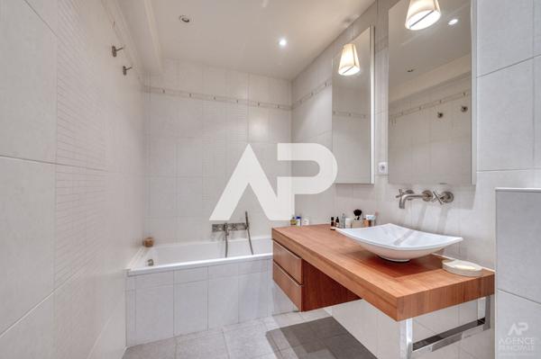 Appartement Rueil Malmaison 5 pièce(s) 105.56 m2 €695 000 ** - Référence 19190