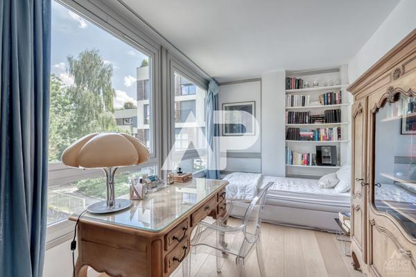 Appartement Rueil Malmaison 5 pièce(s) 105.56 m2 €695 000 ** - Référence 19190