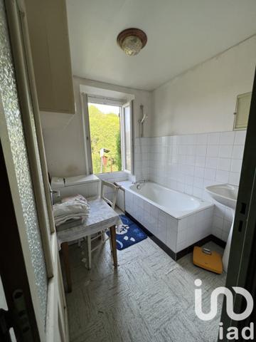 Maison 2 pièces de 49 m² à Saint-Sulpice-les-Feuilles (87160)