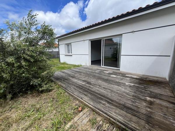 Maison à louer 1 080 € CC Biscarrosse 3 p 71 m² DPE A