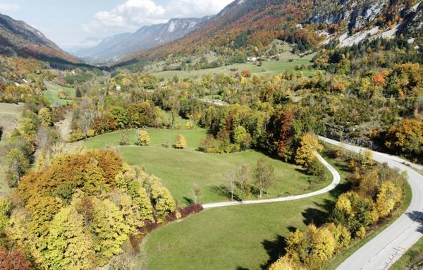 Immeuble de 1 686 m²