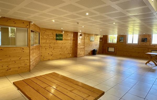 Immeuble de 1 686 m²