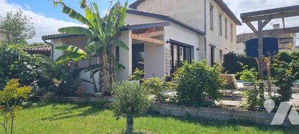 Maison à Vendre à Galgon (33133) en Gironde (33), 10 min de LIBOURNE, sur 920 m² de terrain ave...